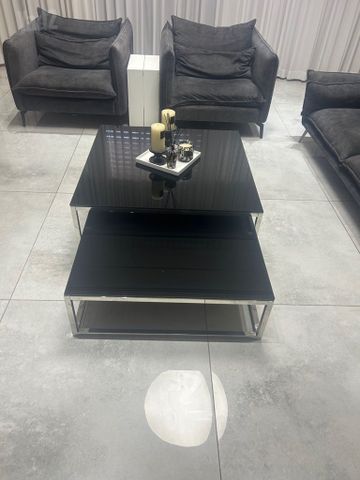 ספה ושולחנות