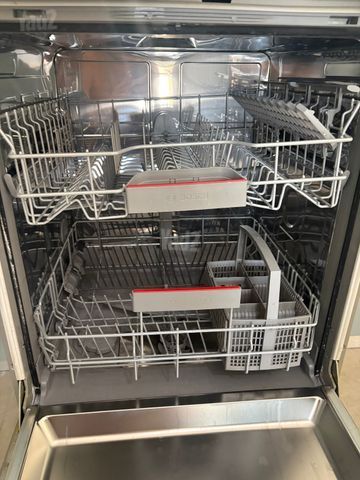 Bosch Serie 4 נירוסטה
