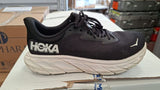 נעלי hoka