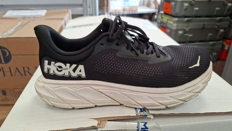 נעלי hoka