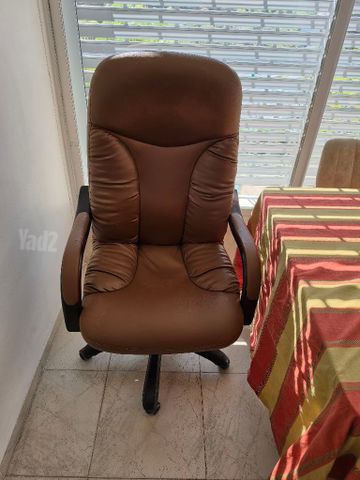 כיסא מנהלים