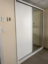 ארון הזזה