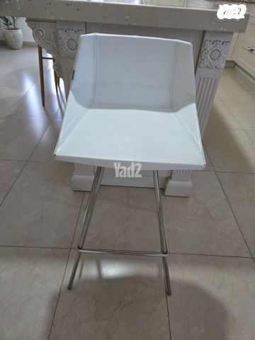 4 כיסאות בר