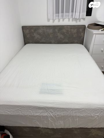 מיטה זוגית