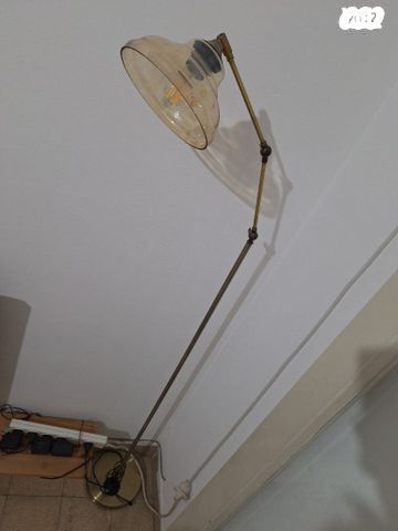 מנורה עומדת מתכת מצופה בברונזה