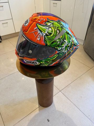 SHOEI X Fouteen size small
