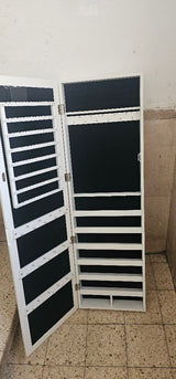 ארון תכשיטים