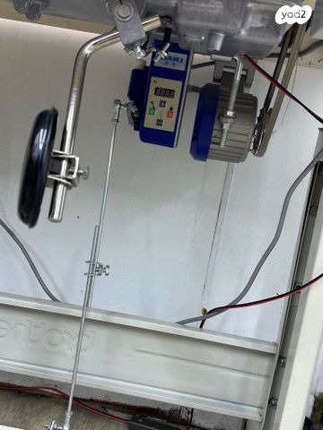 מכונת תפירה תעשייתית