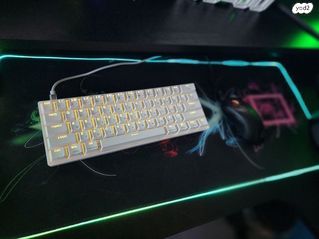 GK61 White