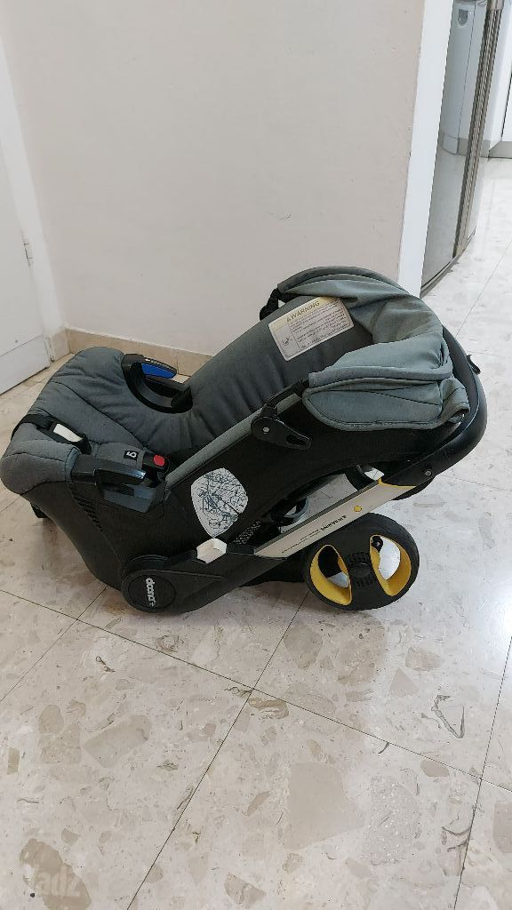 עגלת תינוק doona +