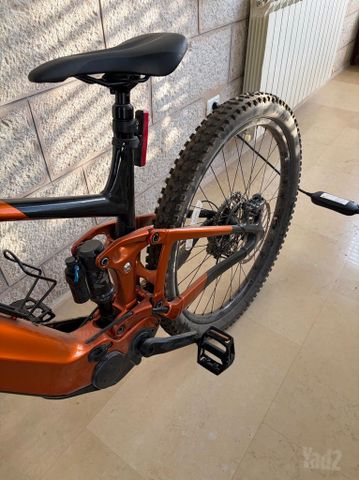 E-bicycle giant