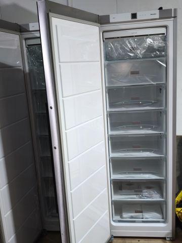 חדש מתצוגות Miele