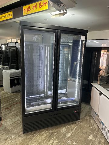 מקרר ויטרינה