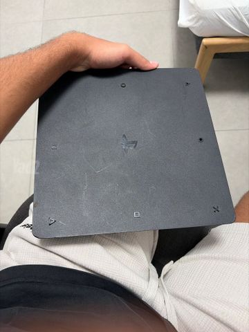 סוני 4 Slim