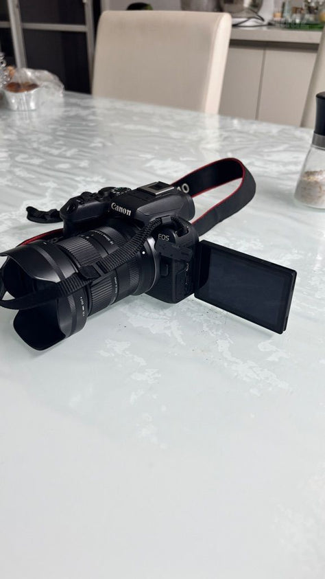 Canon EOS R10