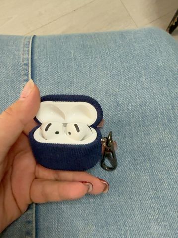 אוזניות Apple AirPods 5