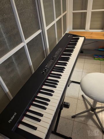 Roland FP-4F פסנתר חשמלי