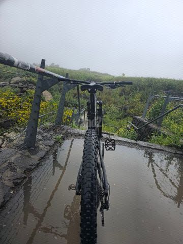 Cannondale Habit 6 – שיכוך מלא