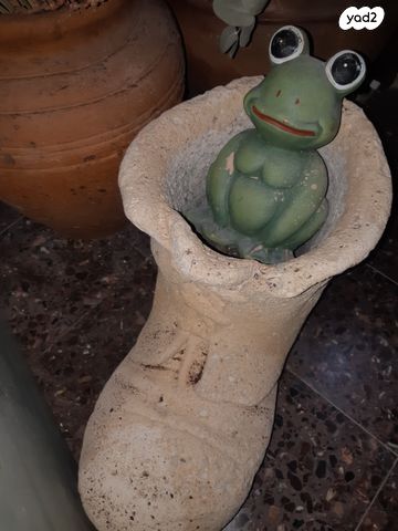 נעל ענקית לעציץ ועוד