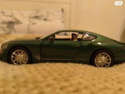 מכונית Bentley Continental GT
