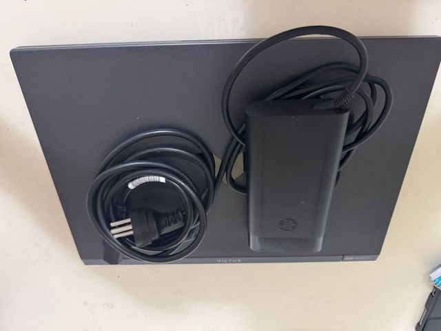 HP Victus
