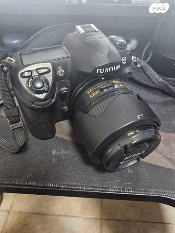 Fujifilm S5 Pro + lens