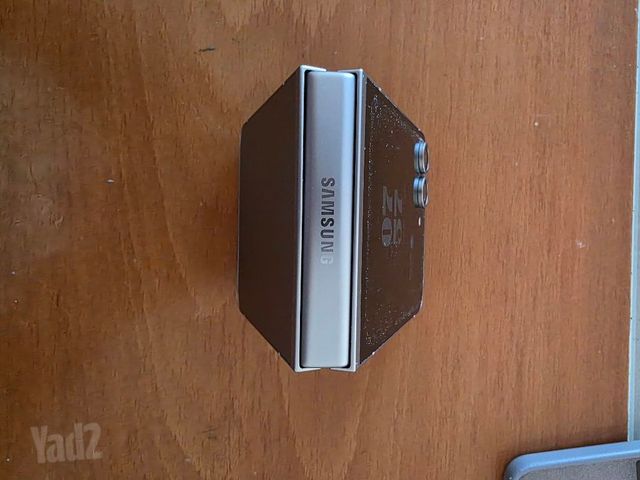 Samsung Galaxy Z Flip6