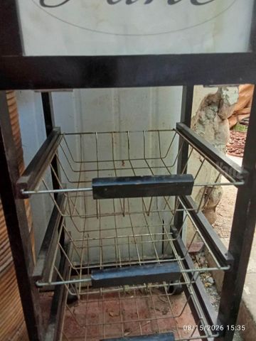 בוצ'ר, סל כביסה קשיח