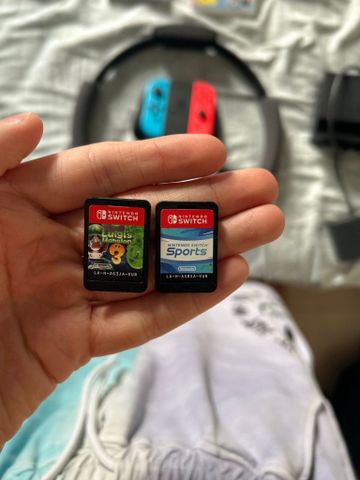Nintendo switch עם שלוש משחקים