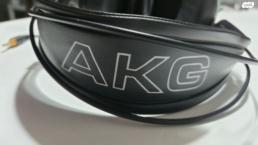 אוזניות AKG K271