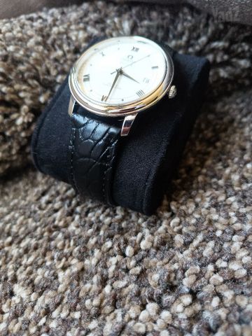 שעון omega de ville
