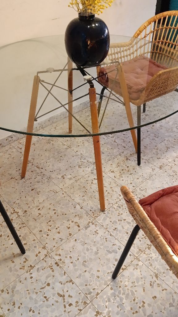 שולחן