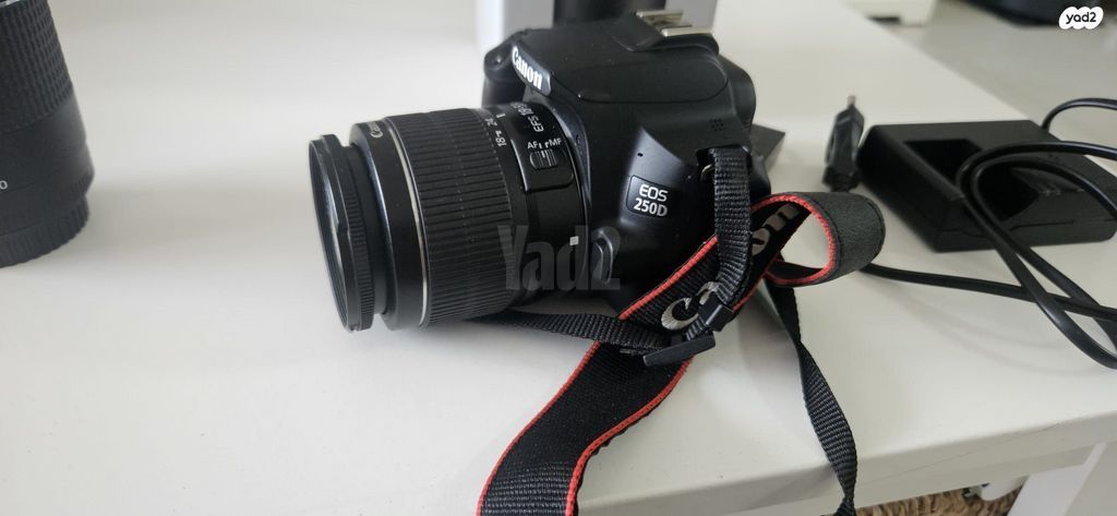 מצלמה CANON  EOS 250D DSLR EF