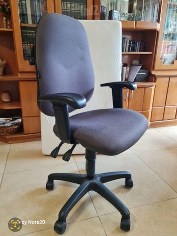 כסא משרדי