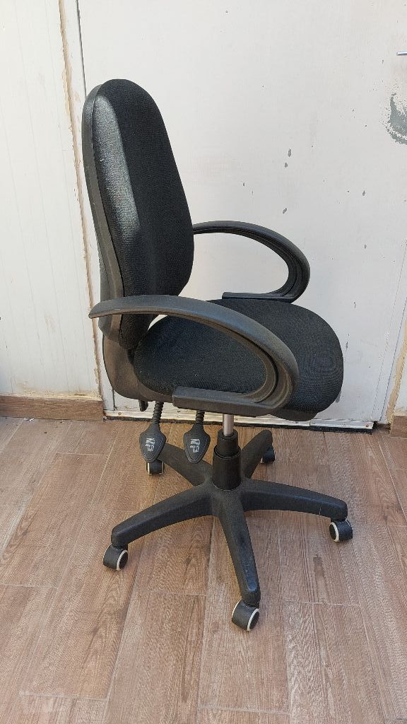 כיסא סטודנט איכותי מתכוונן