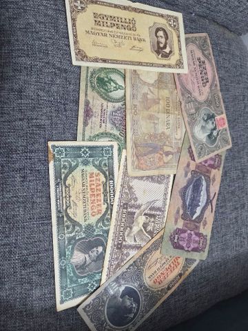 מטבעות ושטרות מכל עולם