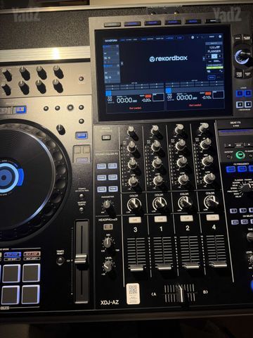 XDJ - AZ