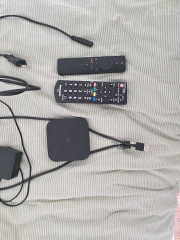 טלוויזיה 32 + Xiaomi Mi Box