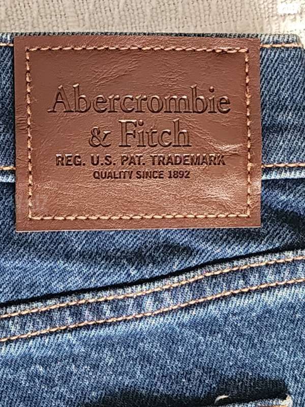 ג'ינס   Abercrombie Fitch