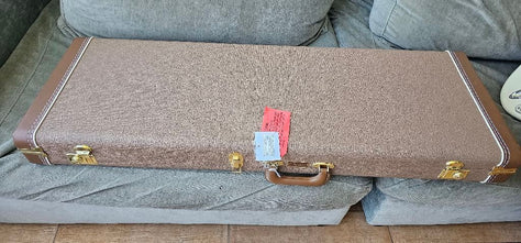 Fender strat Vintage II 61