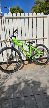 אפניים Mongoose