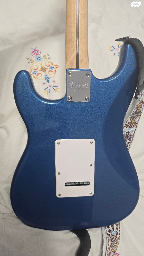 גיטרה squier affinity strat