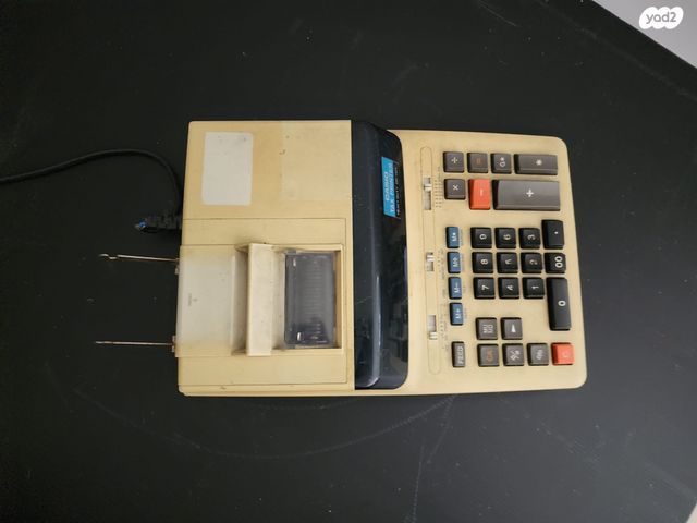 2 מכונת חישוב Casio