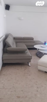 סלון פינתי מעור כולל הדום