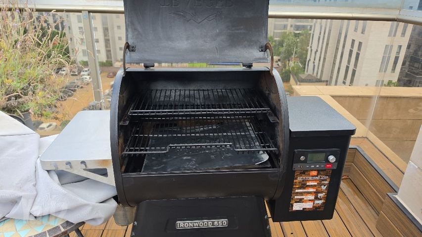 מעשנה Traeger Ironwood 650