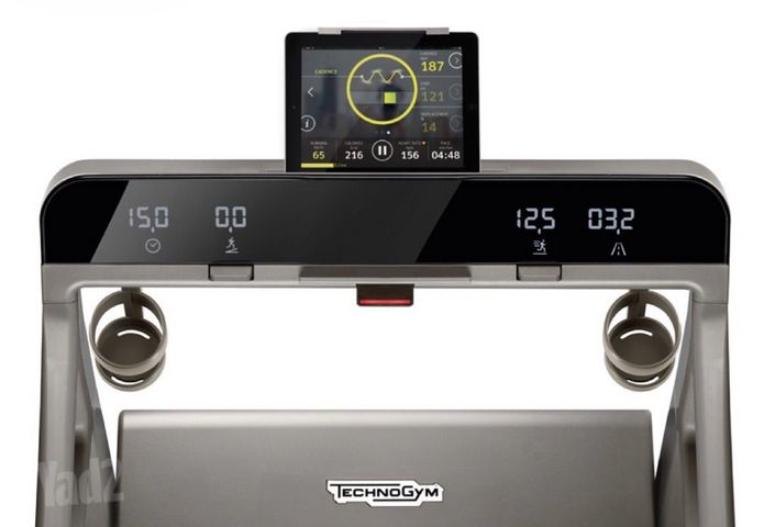 Technogym הליכון יוקרתי