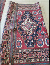 3 שטיחים ביניהם Kilim