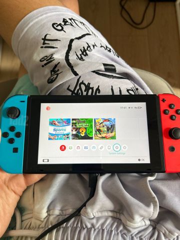 Nintendo switch עם שלוש משחקים