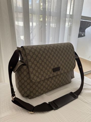 תיק החתלה של Gucci