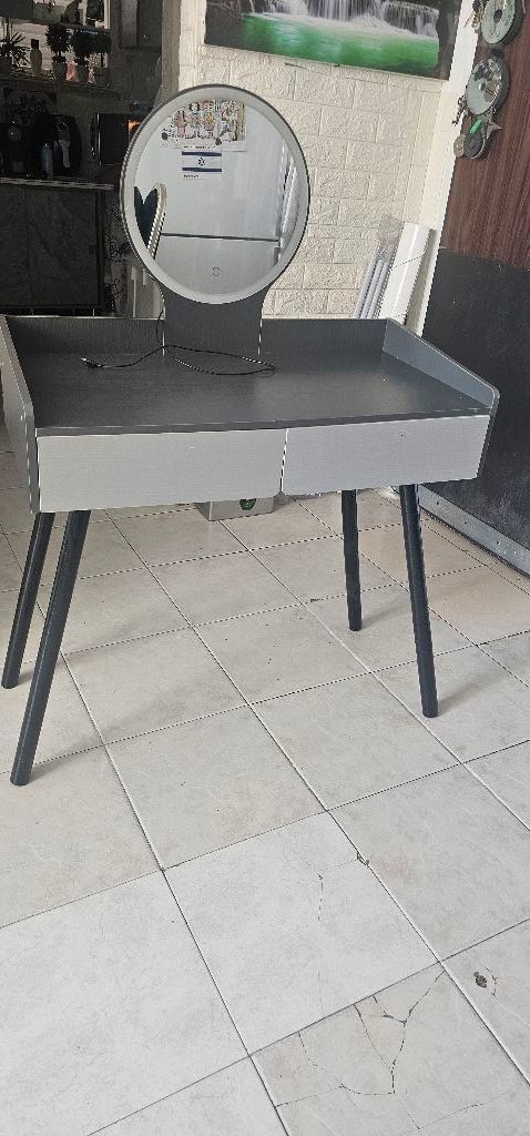 שידת איפור